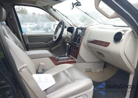 2006 Ford Explorer Xlt from USA, damaged, VIN 1FMEU73896ZA03998